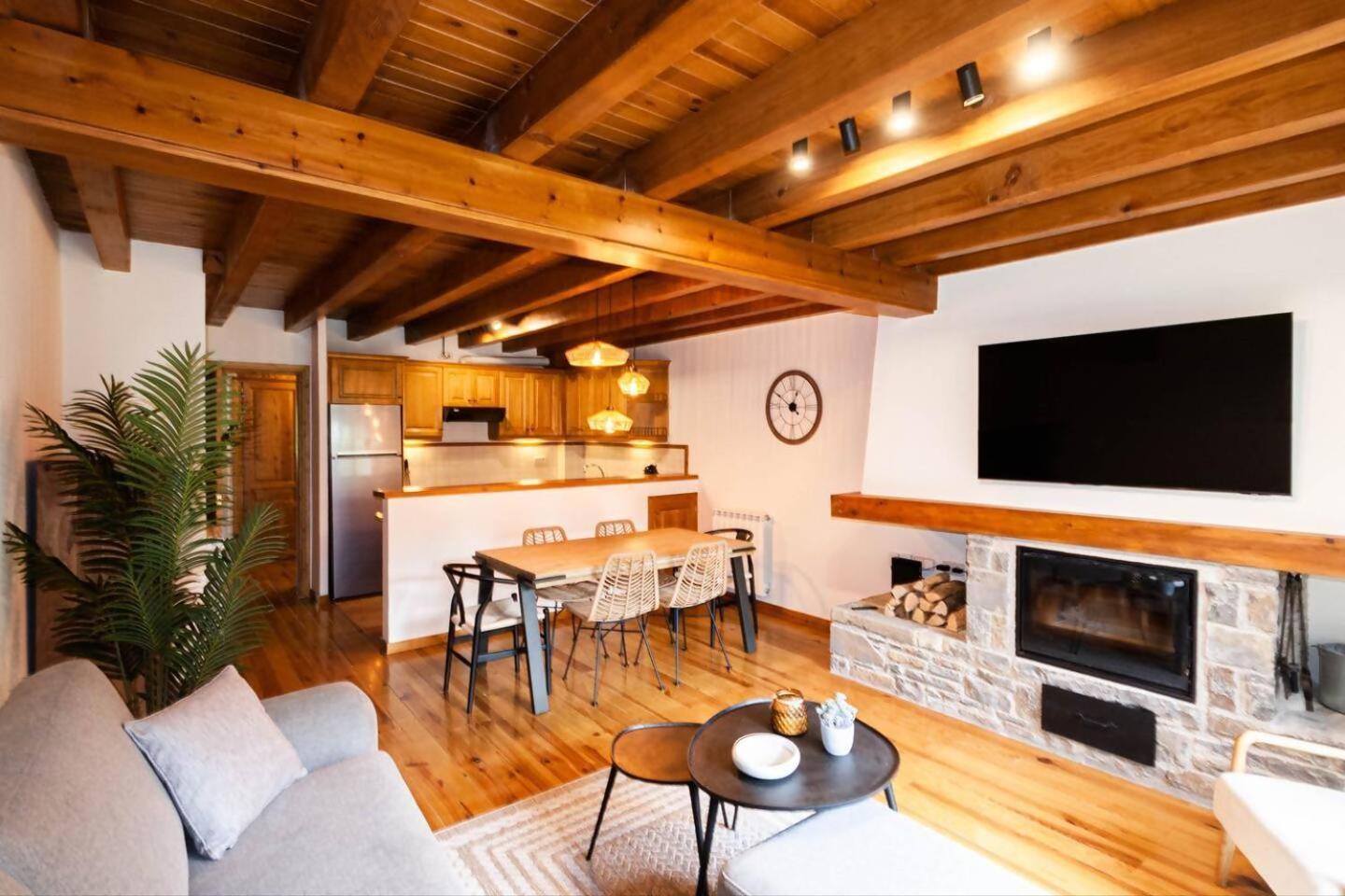 Espacioso Apartamento Con Jardin En Salardu Naut Aran Extérieur photo